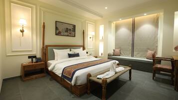 Luxury Room | Egyptian cotton sheets, premium bedding, down duvets, minibar