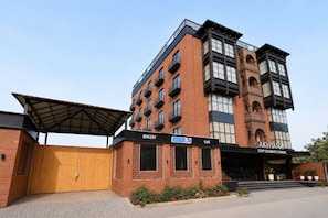 Front of property - Akhyana Hotel Near Unitech Cyber Park  (Gurugram)