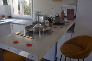 Dining - L'Oasis de MontVert Love Room (Saint-Zacharie)