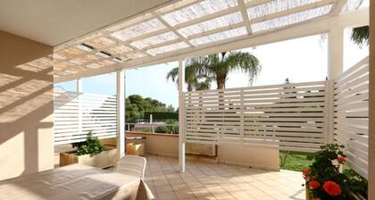 Studio for Couples in Capo Vaticano With Pool