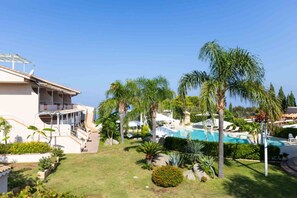 Apartment | Exterior - Studio for Couples in Capo Vaticano With Pool (Ricadi)