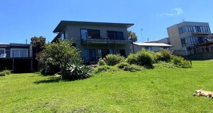 Unit 3. 2 Bedroom. BeachsidePambula Beach