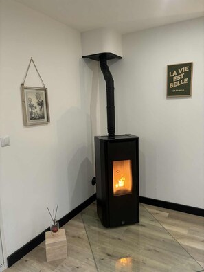 Interior - Charming country gîte close to the sea and Coutances. (LA VENDELEE)