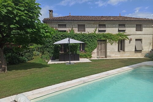 Maison de charme avec piscine proche de Saint Émilion