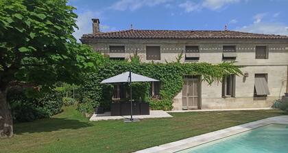 Maison de charme avec piscine proche de Saint Ămilion