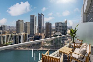 Property grounds - LUX The Dorra Bay Marina View Suite (Dubai)