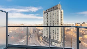 Luxury-Studio, Balkon, Stadtblick | Blick vom Balkon