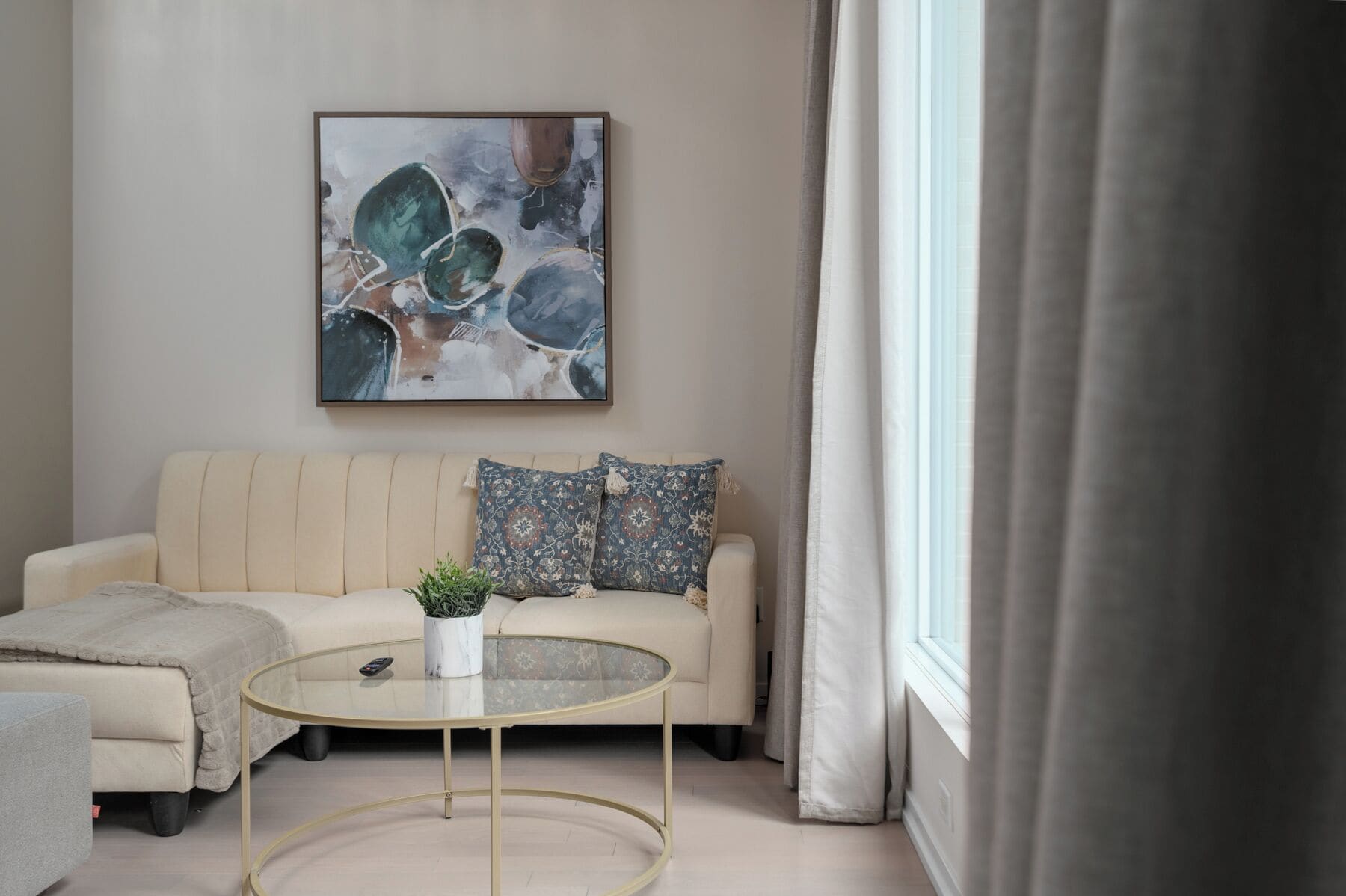 Elite Suite, City View | Living area