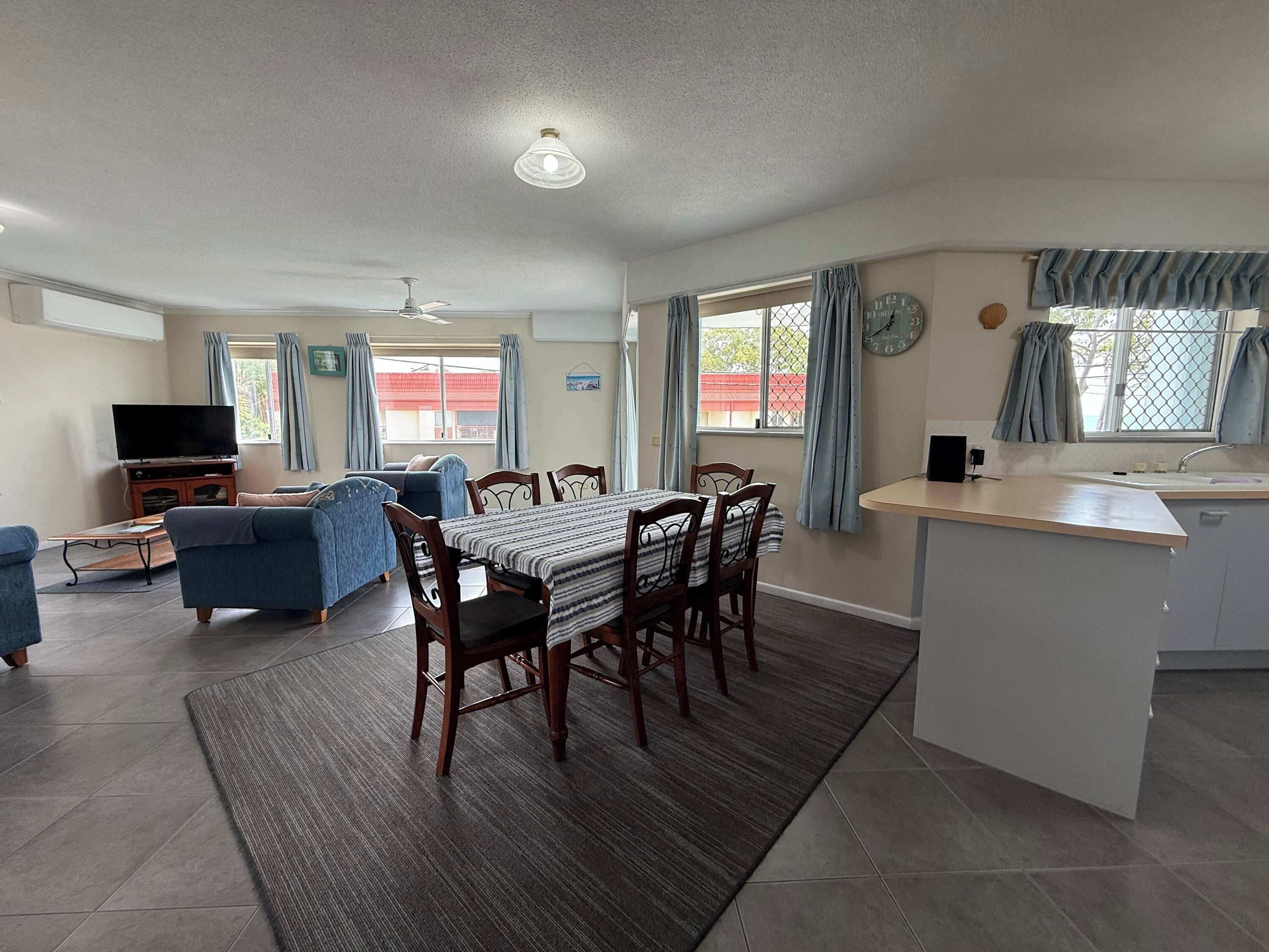 TV, DVD player, offices
