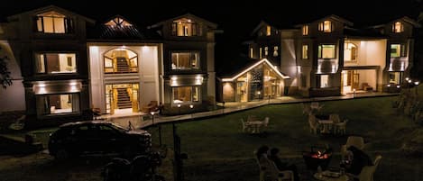 Mặt tiền nơi lưu trú