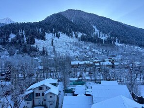 منظر من الجو على ارتفاع عالٍ