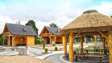 House | Outdoor dining