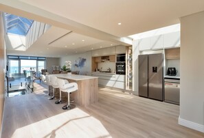 Fridge, microwave, oven, stovetop - Elegant Coastal Luxury Villa Near Cape Town | Walk to Beach & Dining, sleep 6,  (Cape Town)
