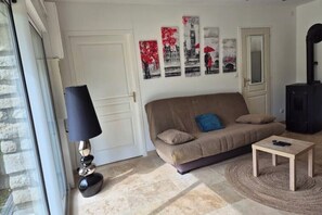 Living area - Lodging "Gorge Rouge (Château-Landon)