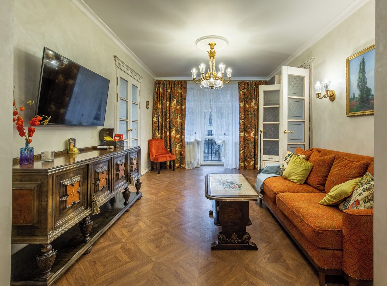 Signature Condo, Balcony, Courtyard View | Living area