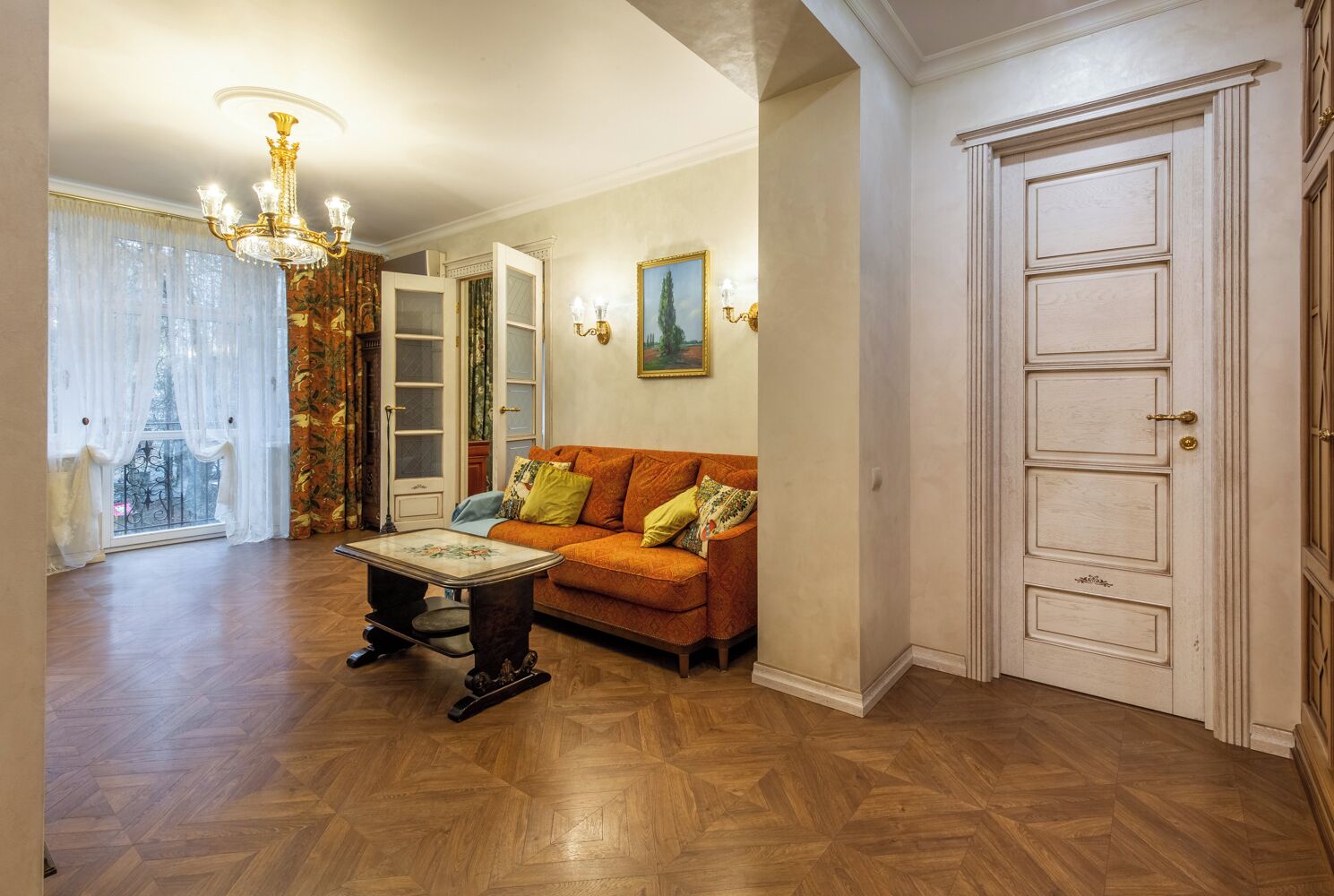 Signature Condo, Balcony, Courtyard View | Interior