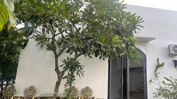 Basic Studio, Balcony, City View | Exterior detail