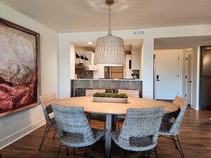 Dining - Sandpiper Run B1A - Beautiful Condo with 2 Kings (Pawleys Island)