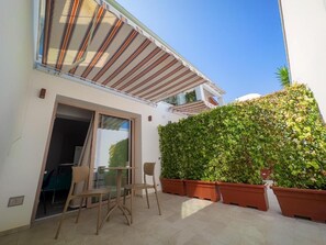 Triple Room, Patio, Courtyard View | Outdoor dining - Palm Beach Resort (Arbatax)
