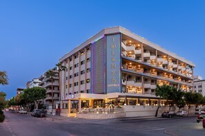 Front of property - Tolenza Hotels Alanya (Alanya)