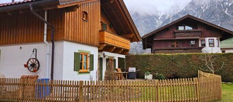 Holiday Home 'Bletschers Hoamat' with Mountain View, Private Terrace and Wi-Fi