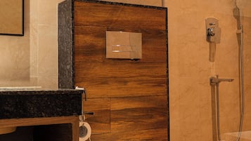 Premium Double or Twin Room | Bathroom | Shower, towels, soap, shampoo