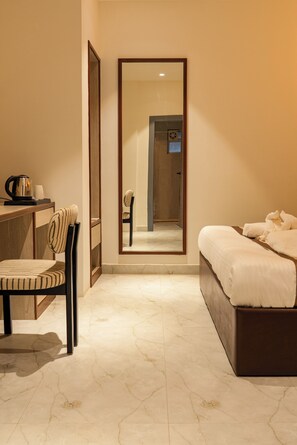 Deluxe Room | Desk, laptop workspace, free WiFi - The Hue House (Sivasagar)