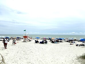 Beach nearby - Barefoot 914 Free Shuttle Pool,Beach, Pet Friendly (North Myrtle Beach)