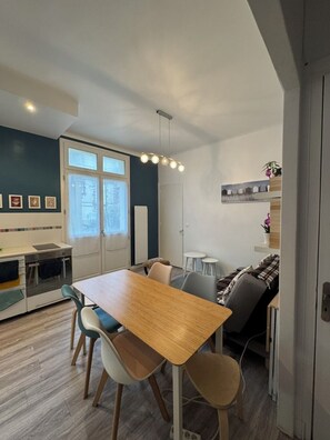Interior - F3 seafront with all comforts (Houlgate)