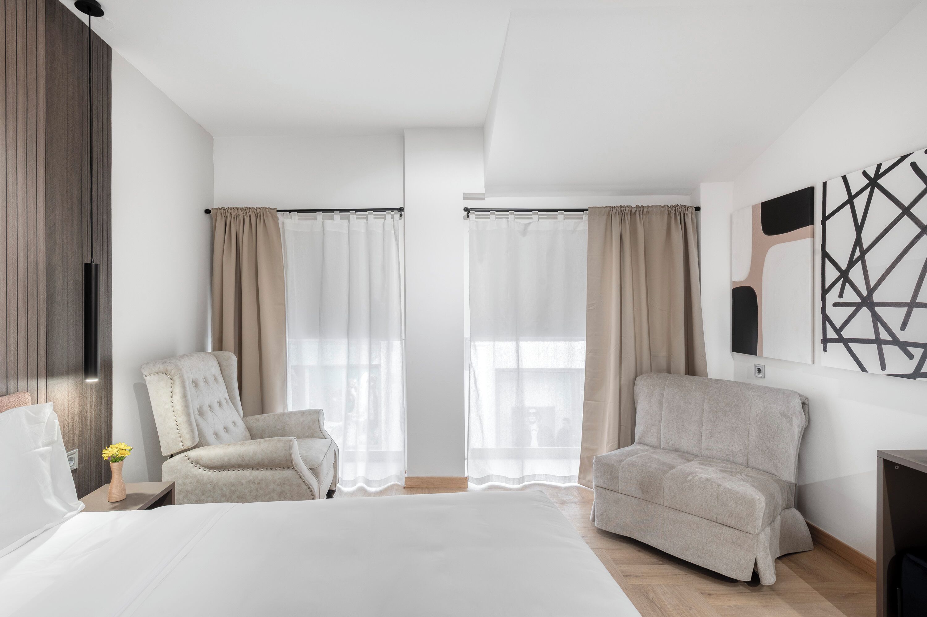 Classic Suite with semi city view