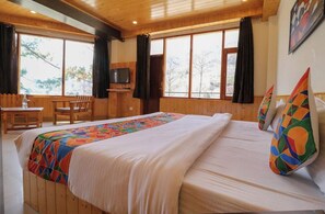 Deluxe Room - Viceroy Hotel Manali (Pangan)