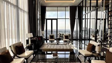 Condo, 2 Bedrooms, Accessible | Interior