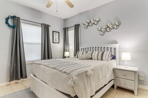 Apartment (2 Bedrooms) | Interior - 1 Block to Beach: South Padre Condo w/ Pool Access (South Padre Island)