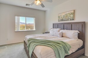 Interior - Desert Getaway w/ Serene Views in Bullhead City! (Bullhead City)