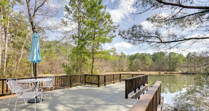 Walk to Fishing Pond! Wooded Montgomery Retreat