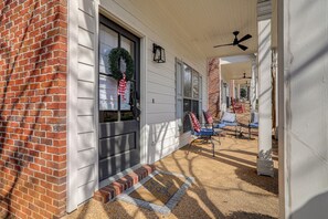 House (2 Bedrooms) | Interior - Walk to Ole Miss! Hilltop Oxford Home w/ Patio (Oxford)