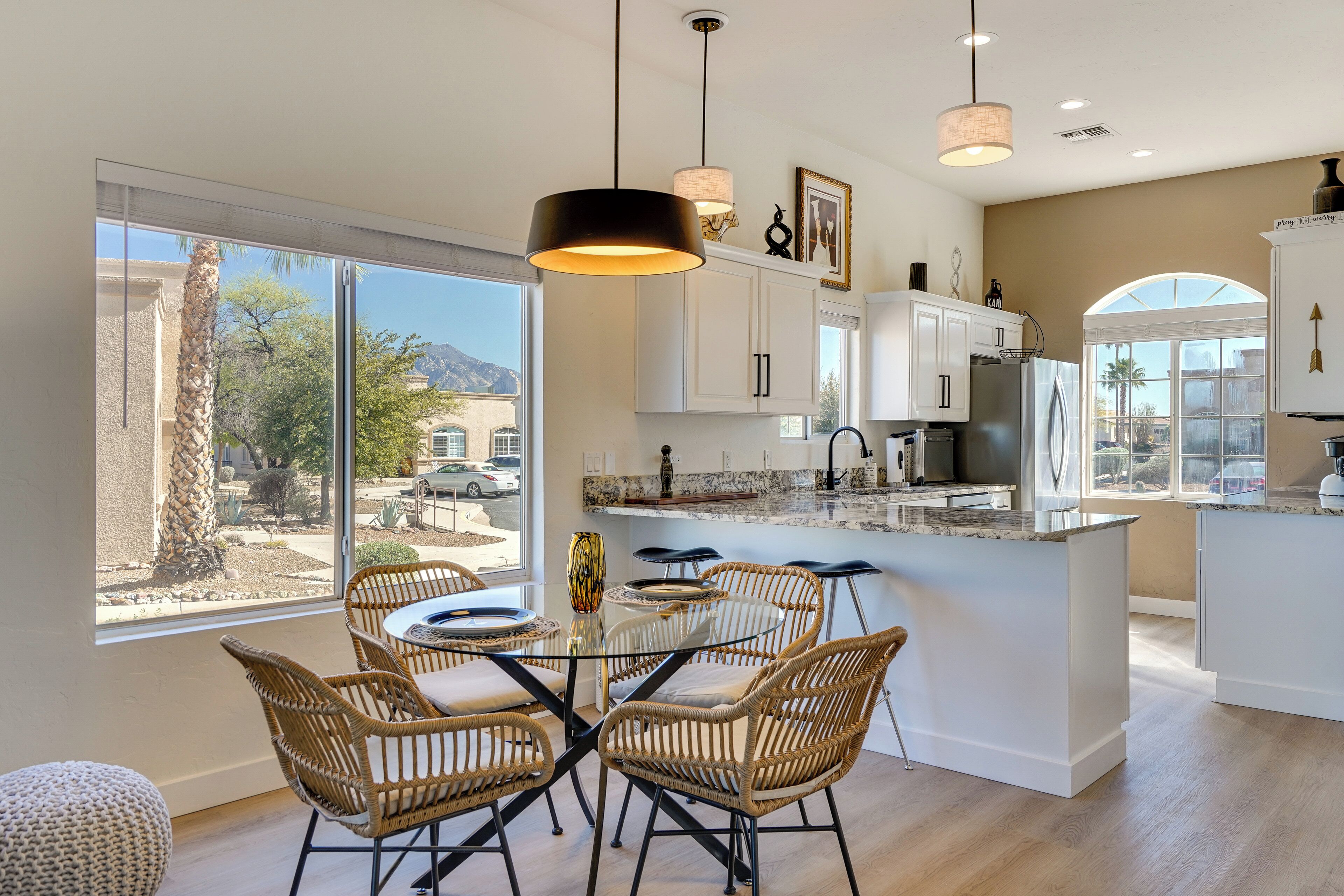 المنشأة من الداخل