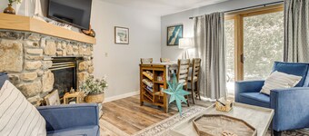 < 1 Mi to Peninsula State Park: Central Condo