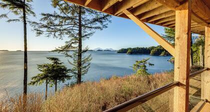 Hot Tub & Whale Watching! Scenic Sitka Escape