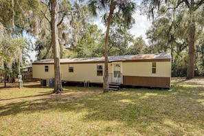 Interior - Cabin w/ Lake Access in Fort Mccoy, Pets Welcome! (Fort McCoy)