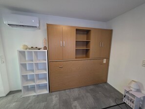 Interior - 1 room apartment kitchen bathroom at the North Sea (Meldorf)