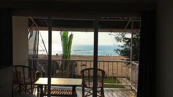 Deluxe Double With Balcony Room (Upper Sea View Room) | Interior