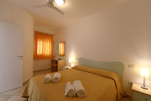 Studio for Couples in Capo Vaticano With Pool