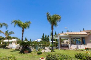 Apartment | Exterior - Studio for Couples in Capo Vaticano With Pool (Ricadi)