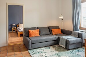 Living area - Spacious design apartment near the Estrel Hotel (Berlin)