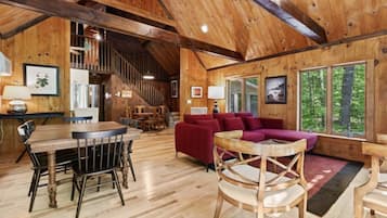 Villa, 4 Bedrooms | Interior
