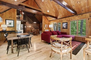 Villa, 4 chambres | Intérieur