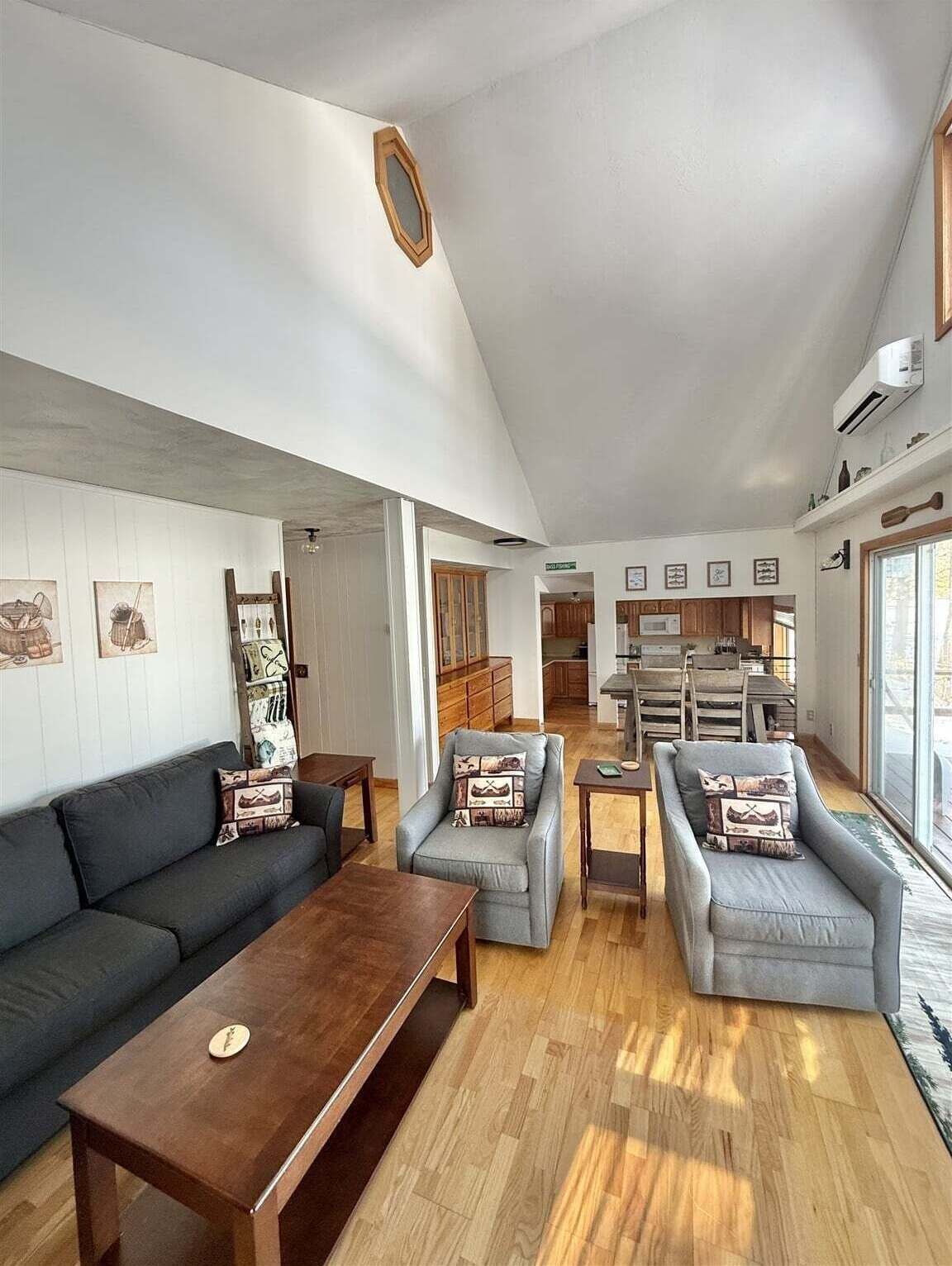 Cabin, 3 Bedrooms | Living area