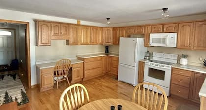 Upta Camp Limit 8 3 Bedroom Cabin