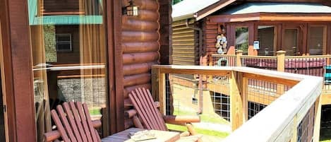 Cabin, 1 Bedroom | Terrace/patio